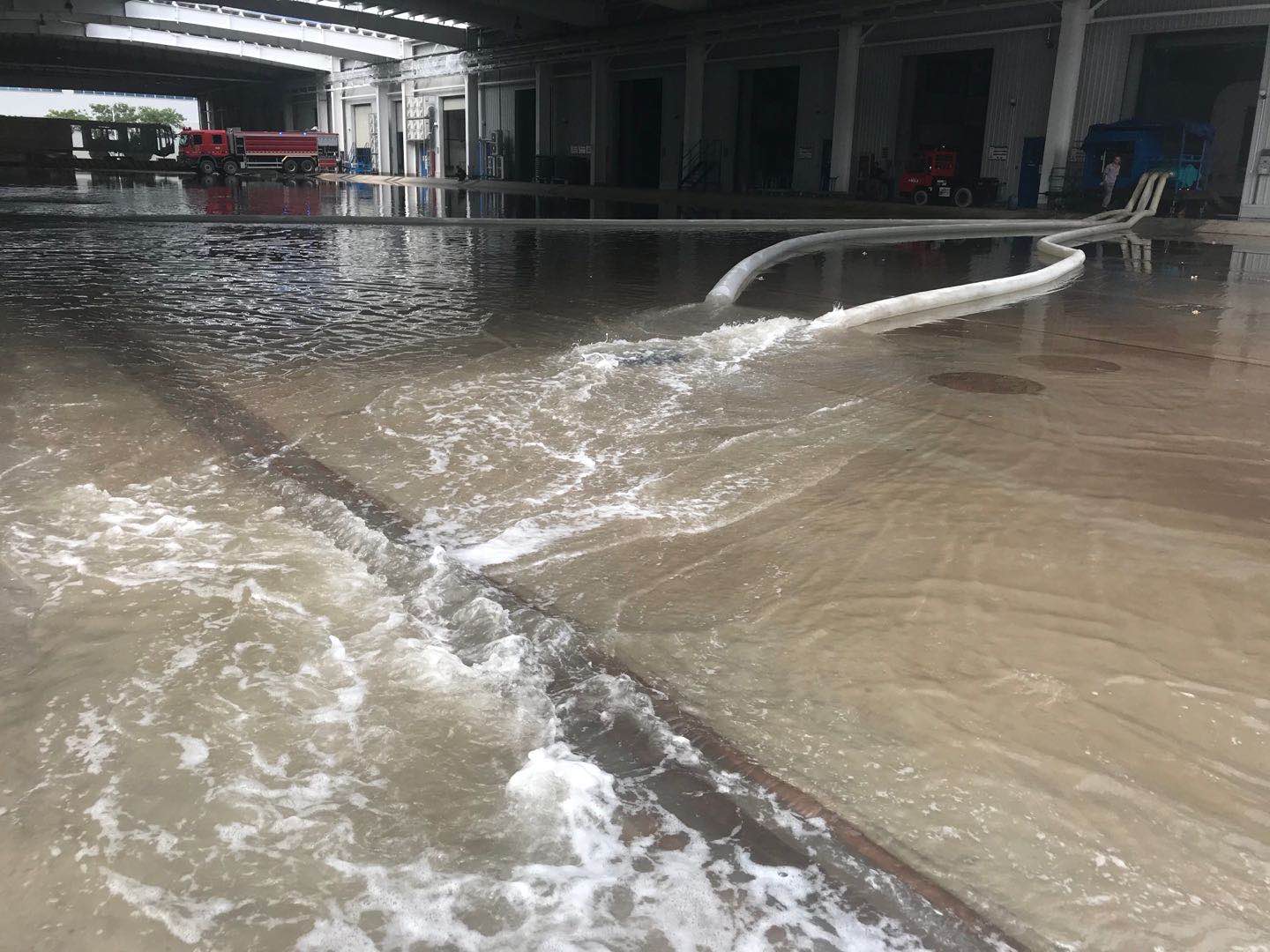大流量轉子泵移動泵車助力龐巴迪廠區排水